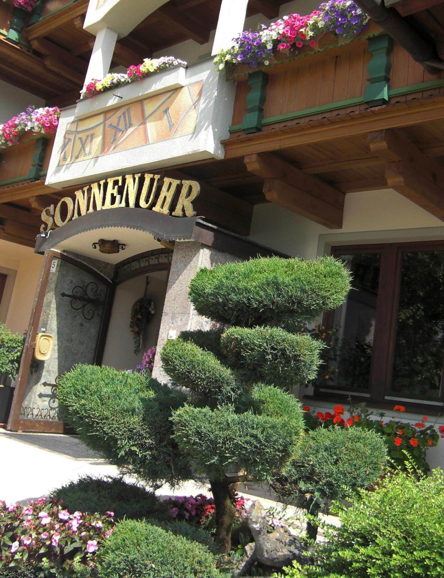 Hotel Sonnenuhr Kramsach Extérieur photo