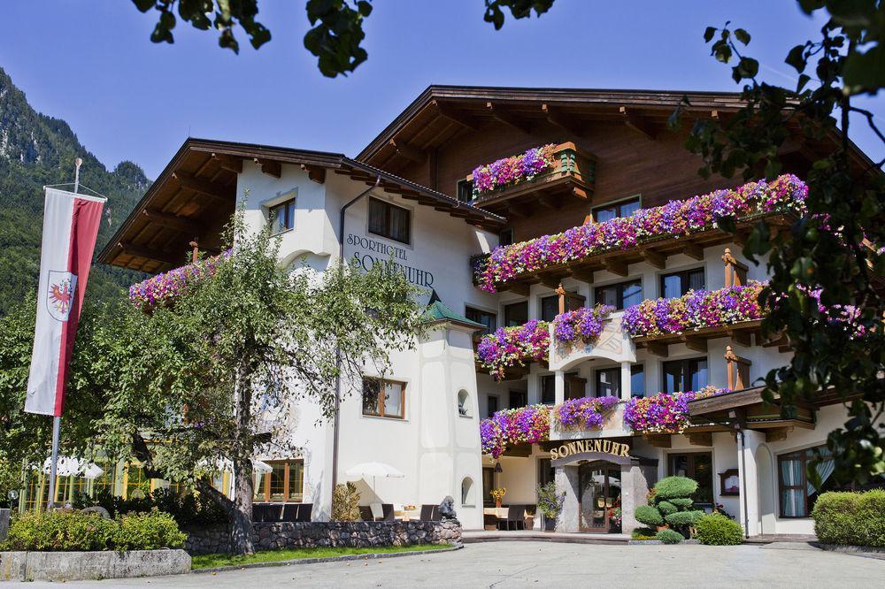 Hotel Sonnenuhr Kramsach Extérieur photo