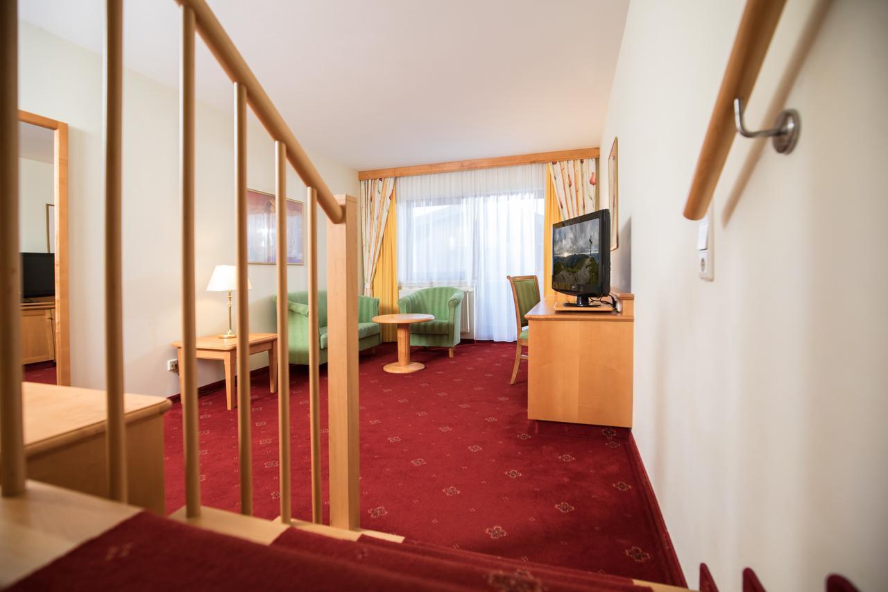 Hotel Sonnenuhr Kramsach Extérieur photo