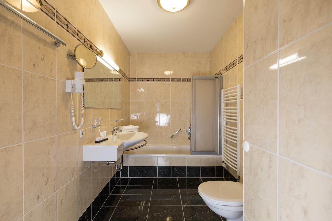 Hotel Sonnenuhr Kramsach Extérieur photo