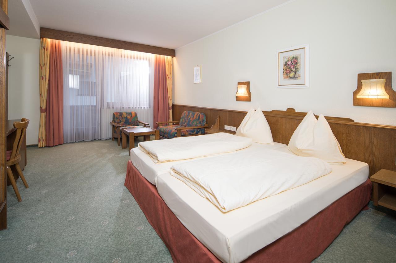 Hotel Sonnenuhr Kramsach Chambre photo